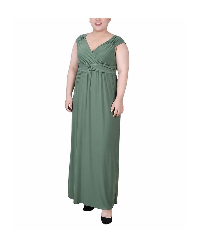 Plus Size Ruched Empire Maxi Dress Green $22.42 Dresses